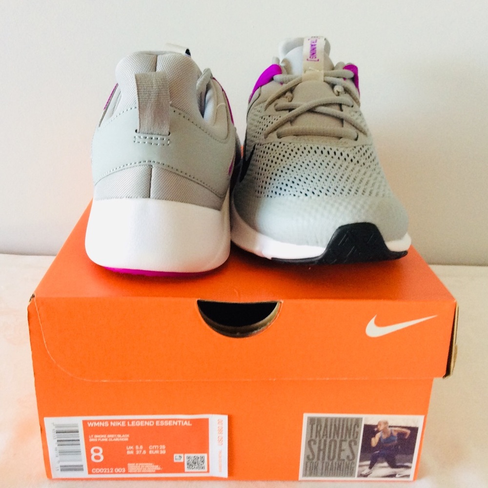 Nike Legend Essential Women’s Training Shoe (NIB) - Picture 7 of 10